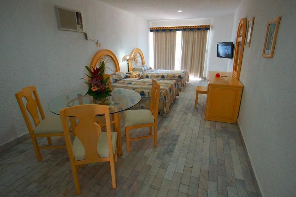 Las Perlas Condos Канкун Екстериор снимка