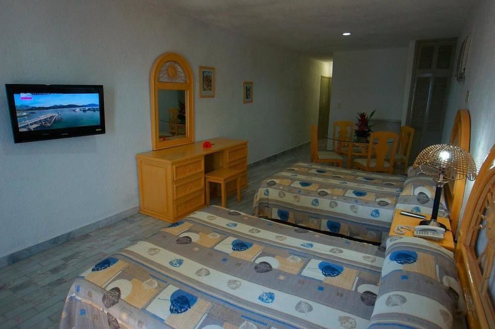 Las Perlas Condos Канкун Екстериор снимка